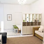 Stylisches Apartment Im Schillerkiez
