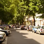 Stylisches Apartment Im Schillerkiez